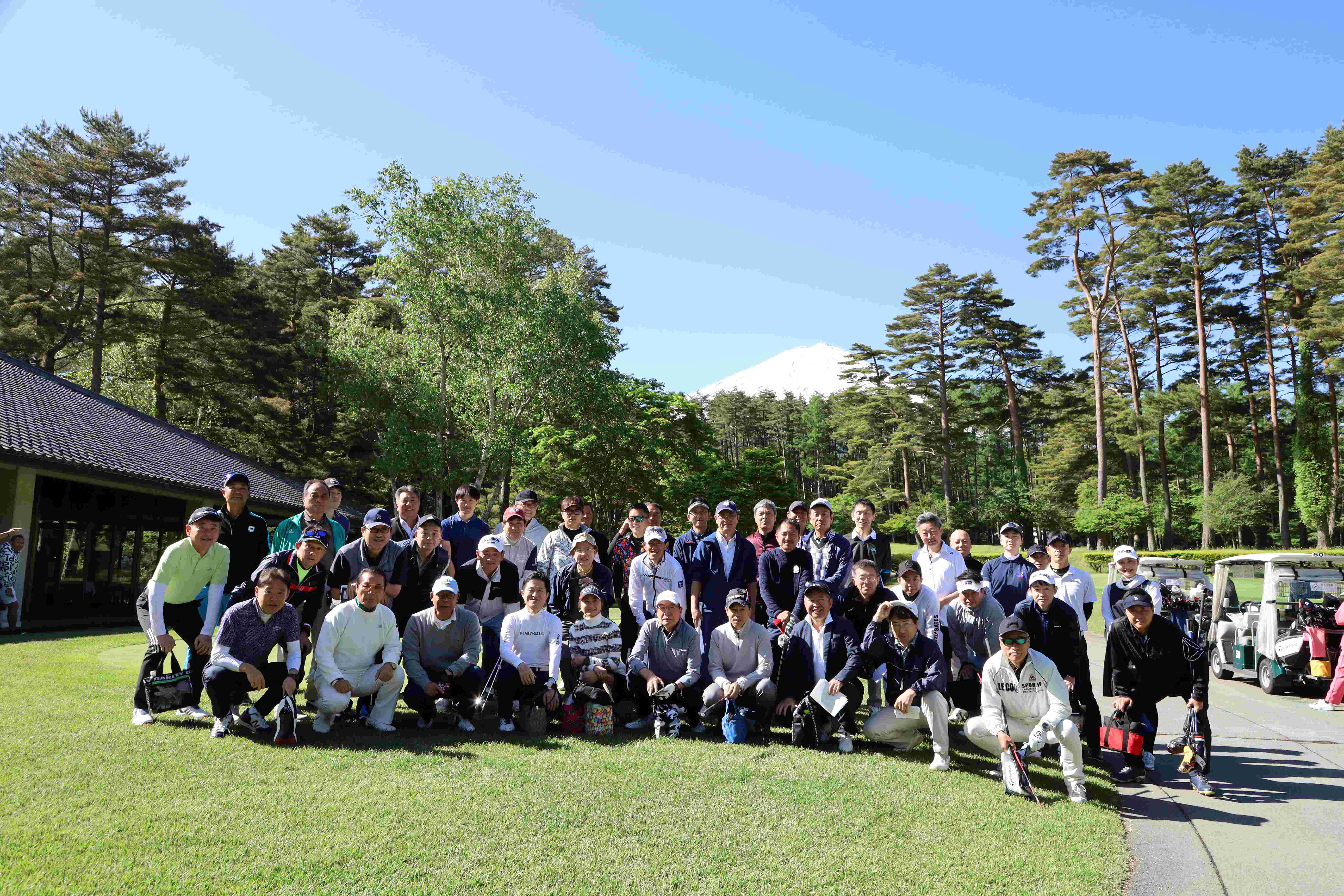 第118回開催地 富士桜カントリークラブにて集合写真